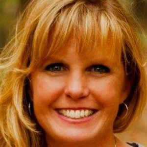 Meet your Posher, Debbi